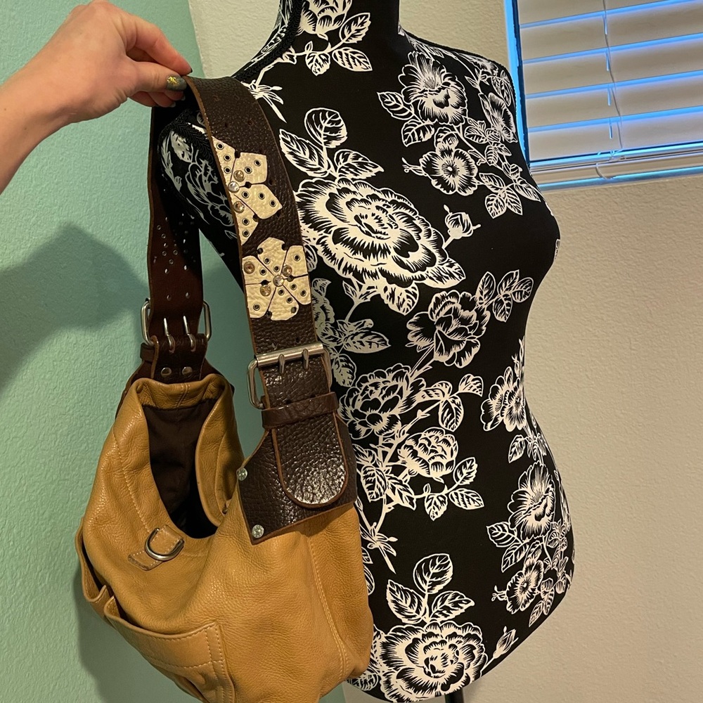 Tylie Malibu leather purse